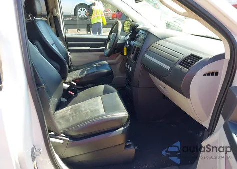 2010 Dodge Grand Caravan C/V z USA, uszkodzony, nr VIN 2D4CN1AEXAR277344